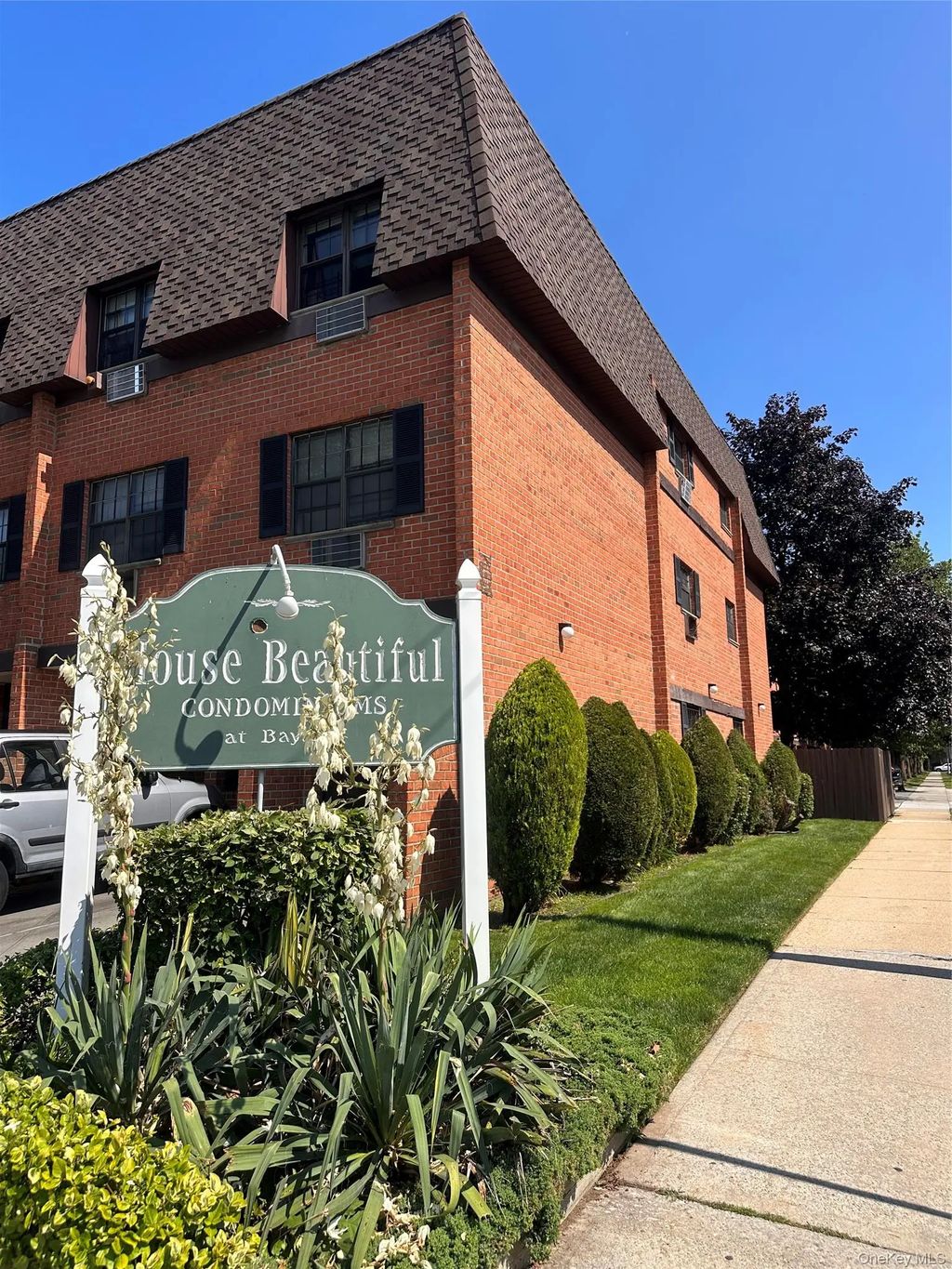 219-02 64 Avenue # 1a, Bayside