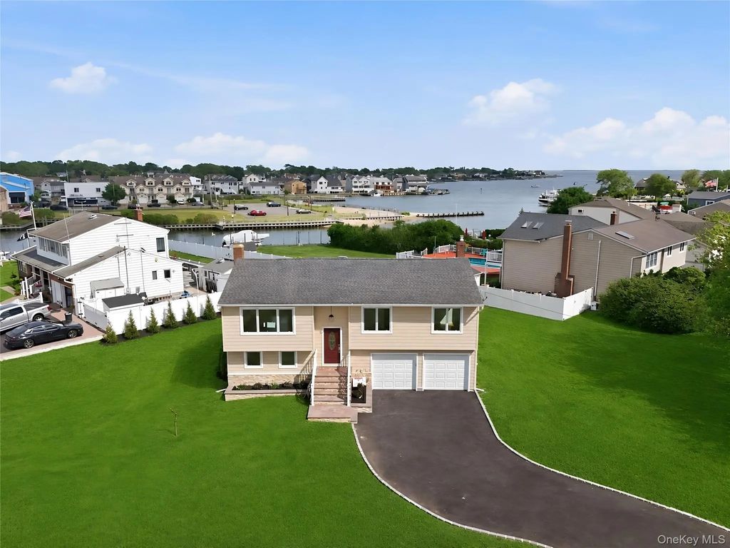89 Ocean Avenue # A, Massapequa