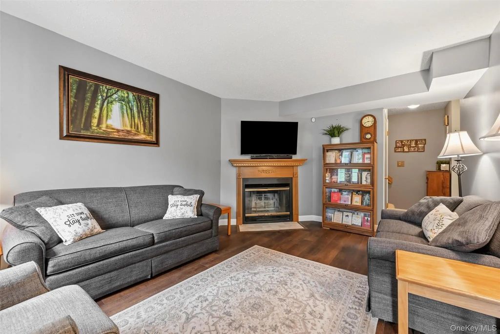 4118 Whispering Hills Drive, Chester