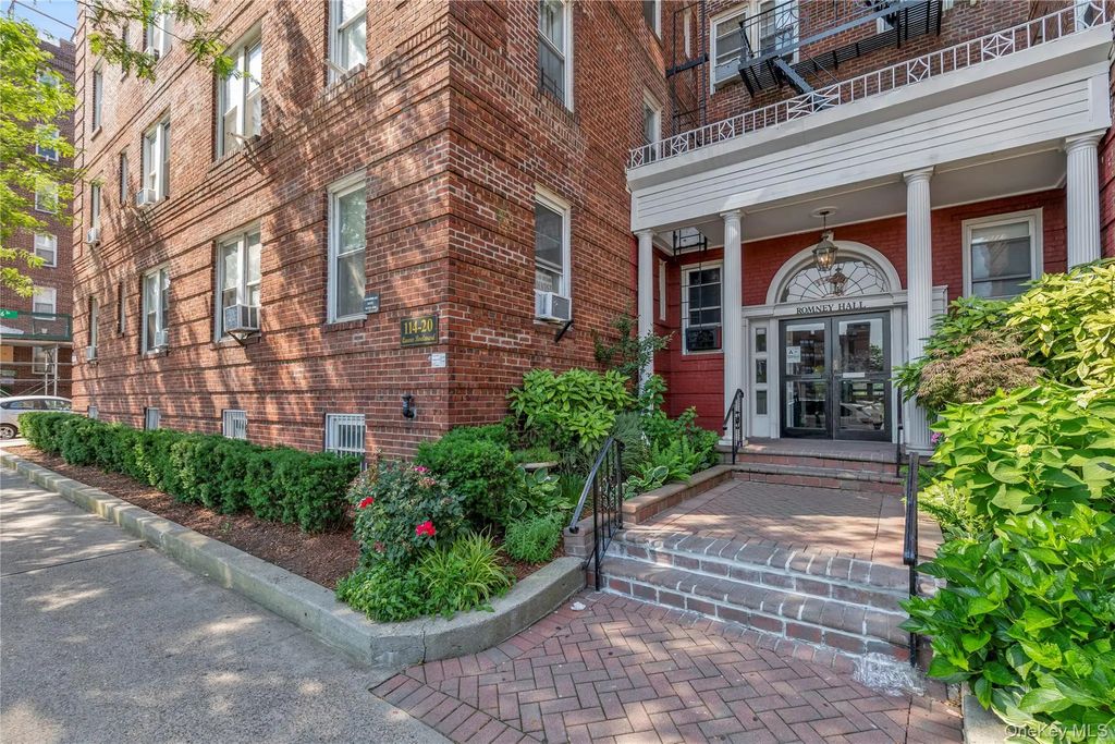 114-20 Queens Boulevard # E9, Forest Hills