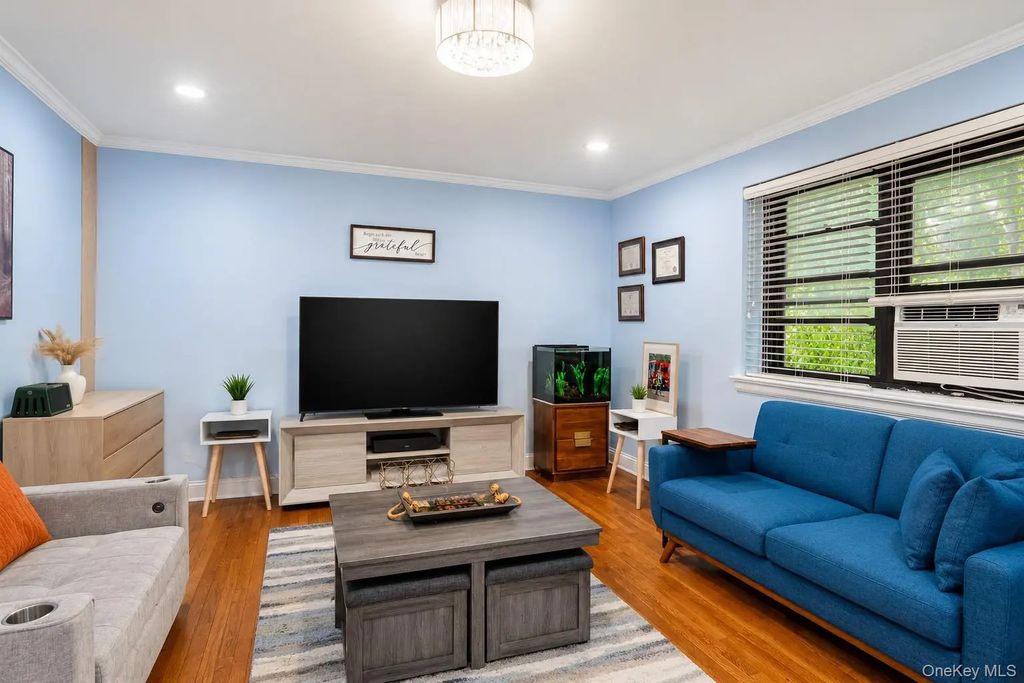 30 Grace Avenue # 2f, Great Neck