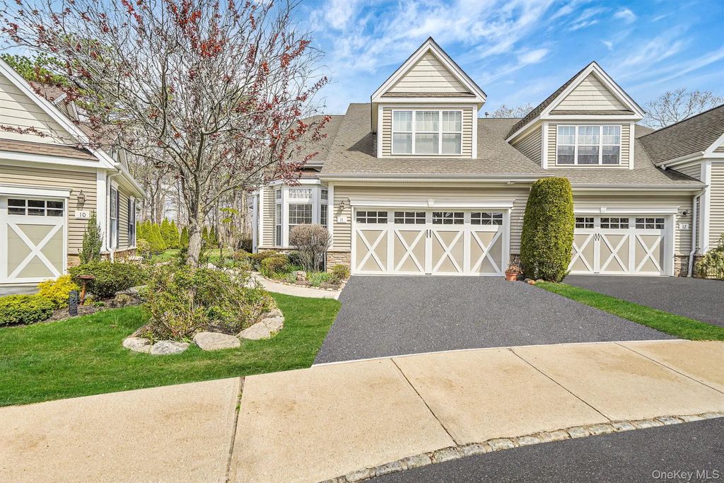 11 Ovation Place, Eastport