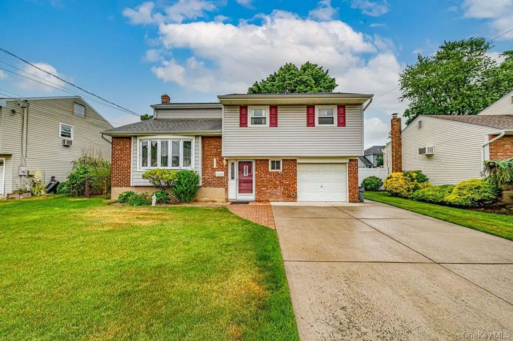 1387 Liberty Avenue, North Bellmore