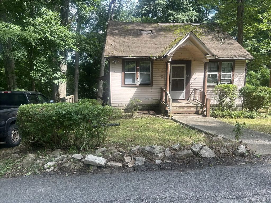 214 Walnut Road, Lake Peekskill