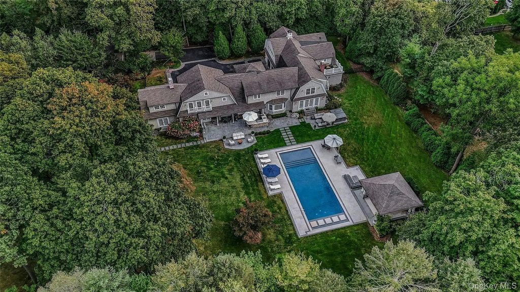 192 Burtis Lane, Muttontown