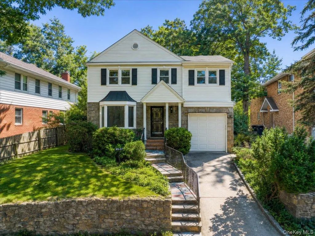 8507 Avon Street, Jamaica Estates