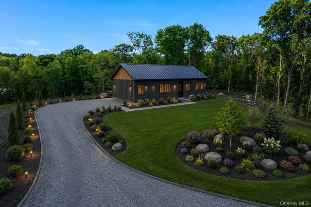 625 Traver Road, Pleasant Valley