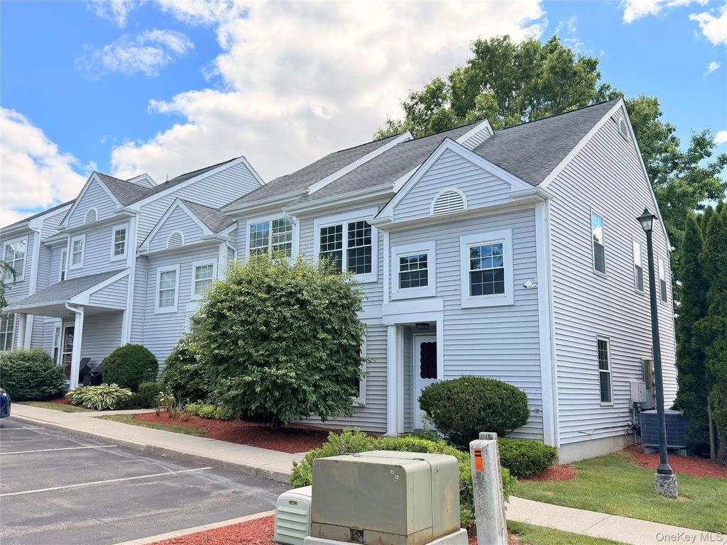 15 Kendal Lane, Middletown