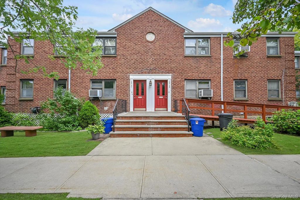 16051 17th Avenue # Lower, Whitestone