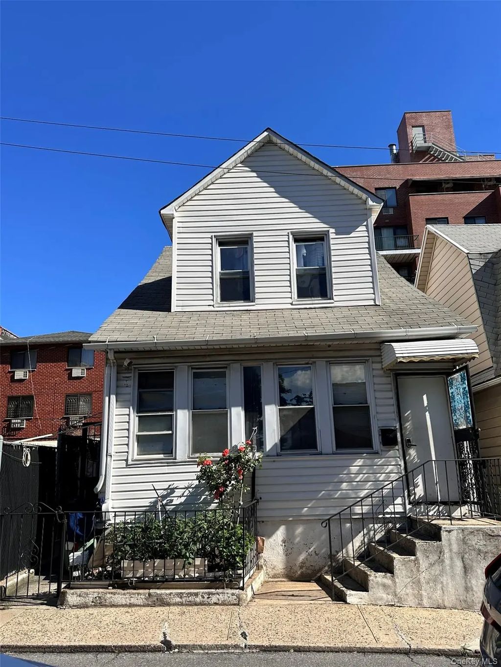13611 Carlton Place, Flushing