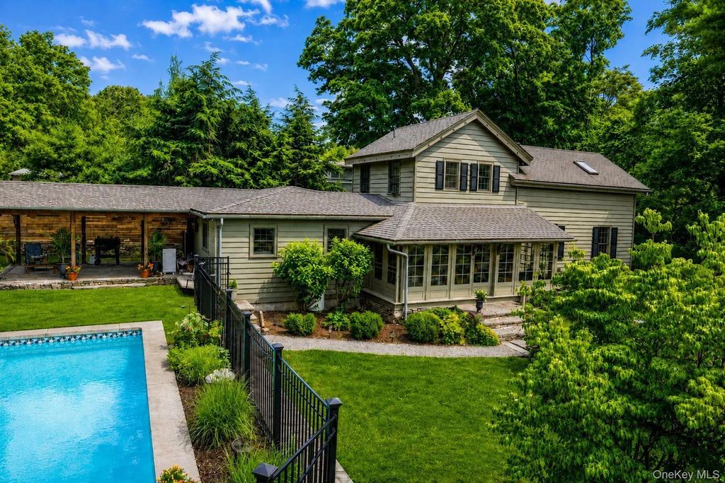 5012 Albany Post, Staatsburg