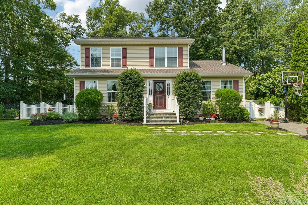 330 Harrison Avenue, Miller Place