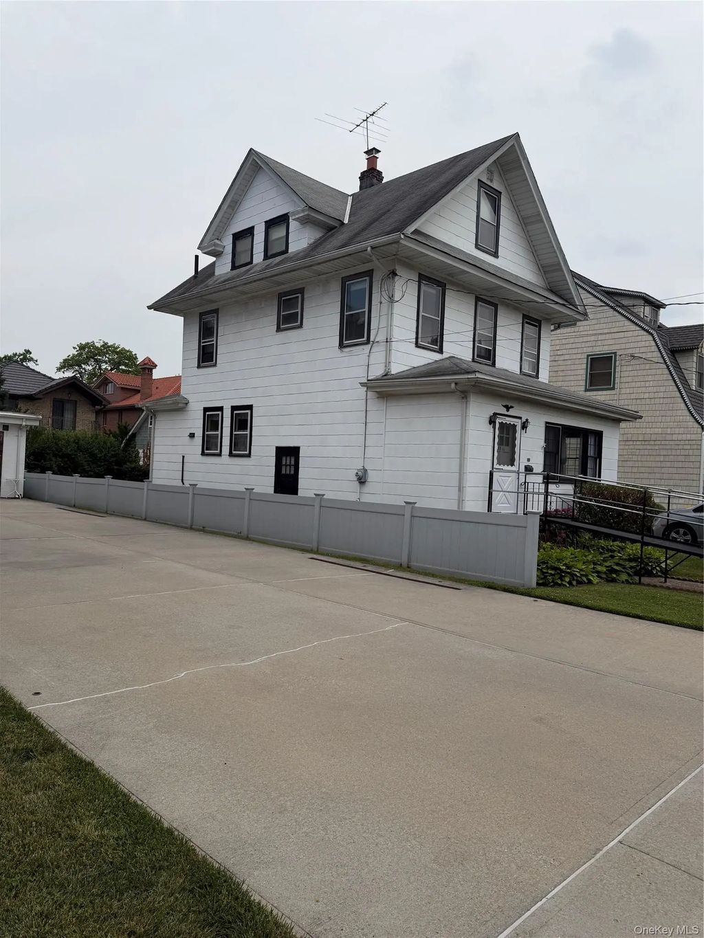 39-11 215th Street, Bayside
