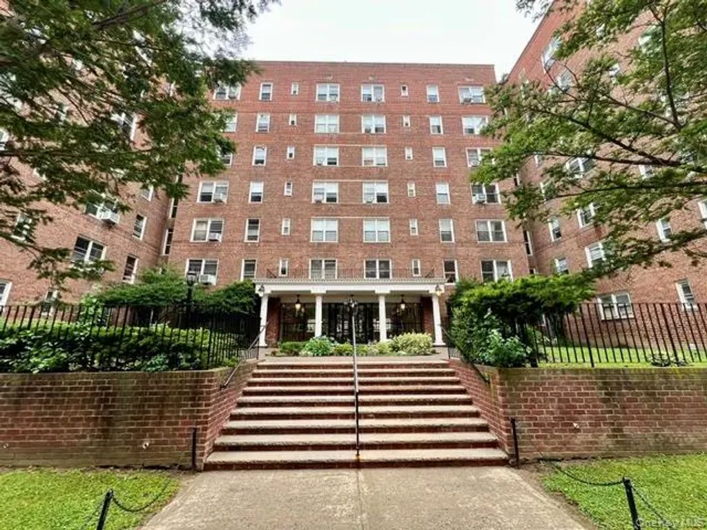 105-25 64th Ave # 1h, Forest Hills