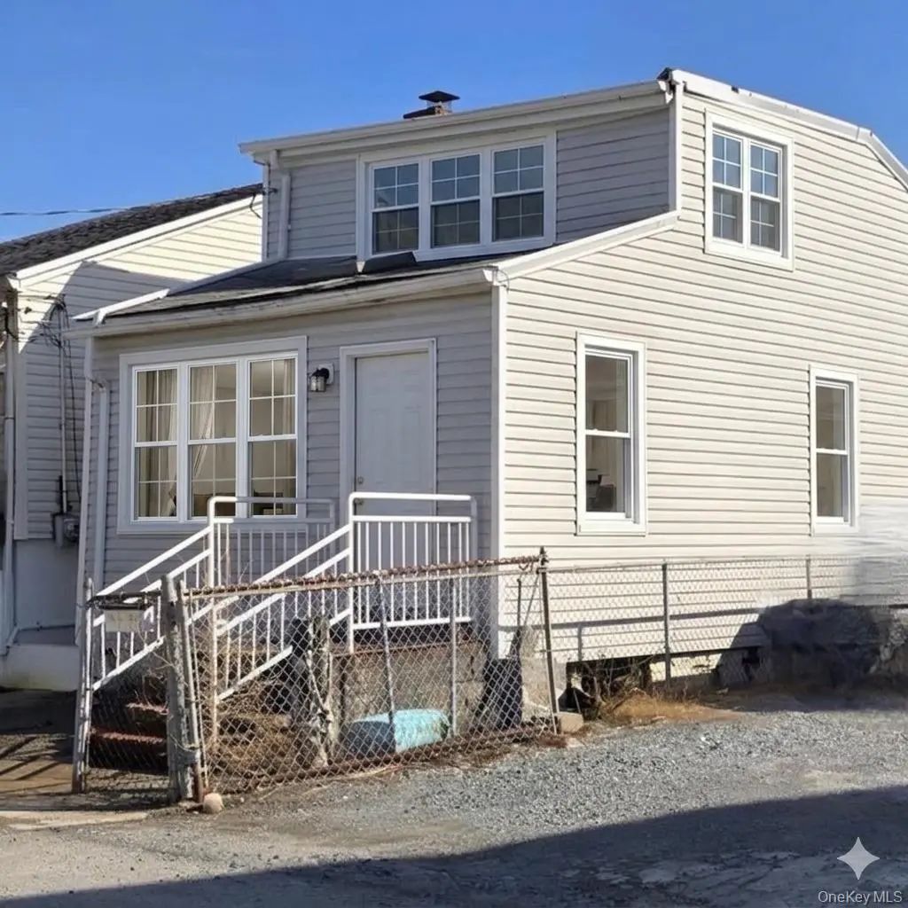 9960 164th Road, Howard Beach