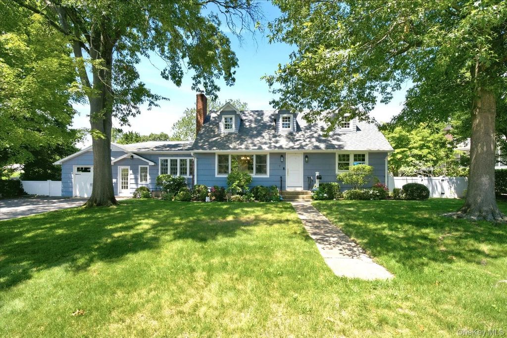 7 Vine Street, Bayville