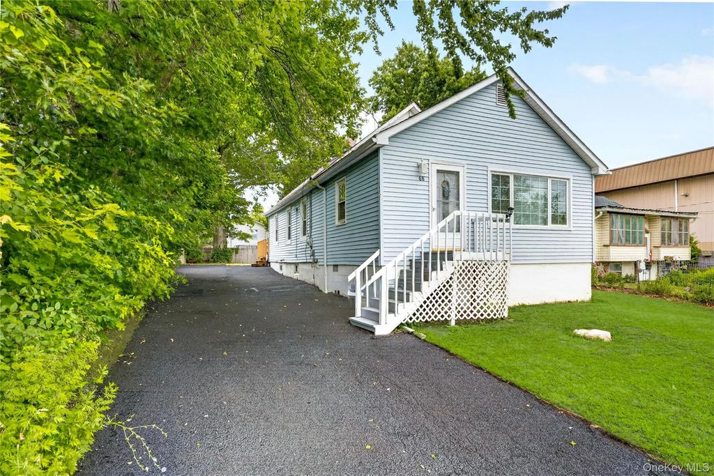 68 Ridgewood Avenue, Middletown