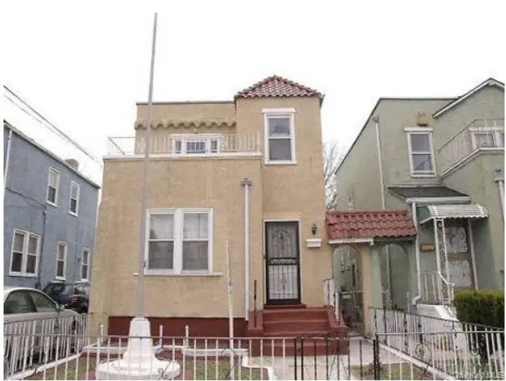 13415 232nd Street, Springfield Gardens