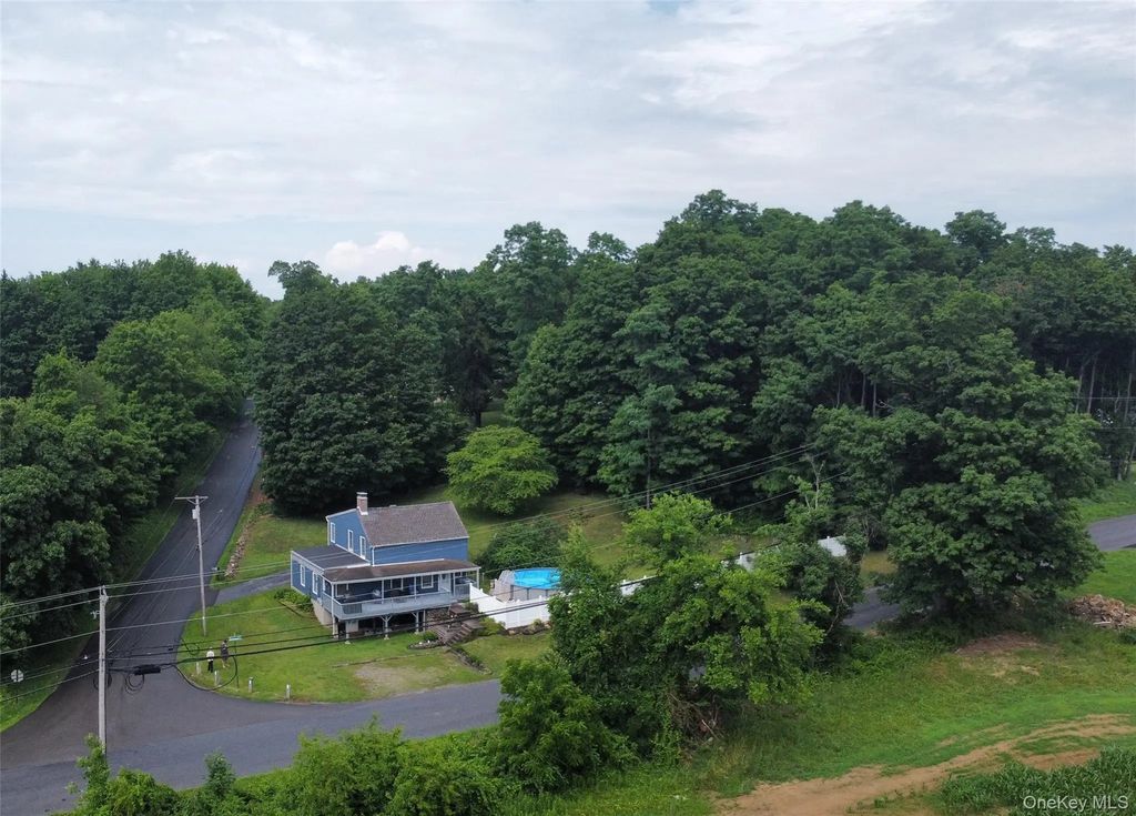 319 Blue Hill Road, Hopewell Junction