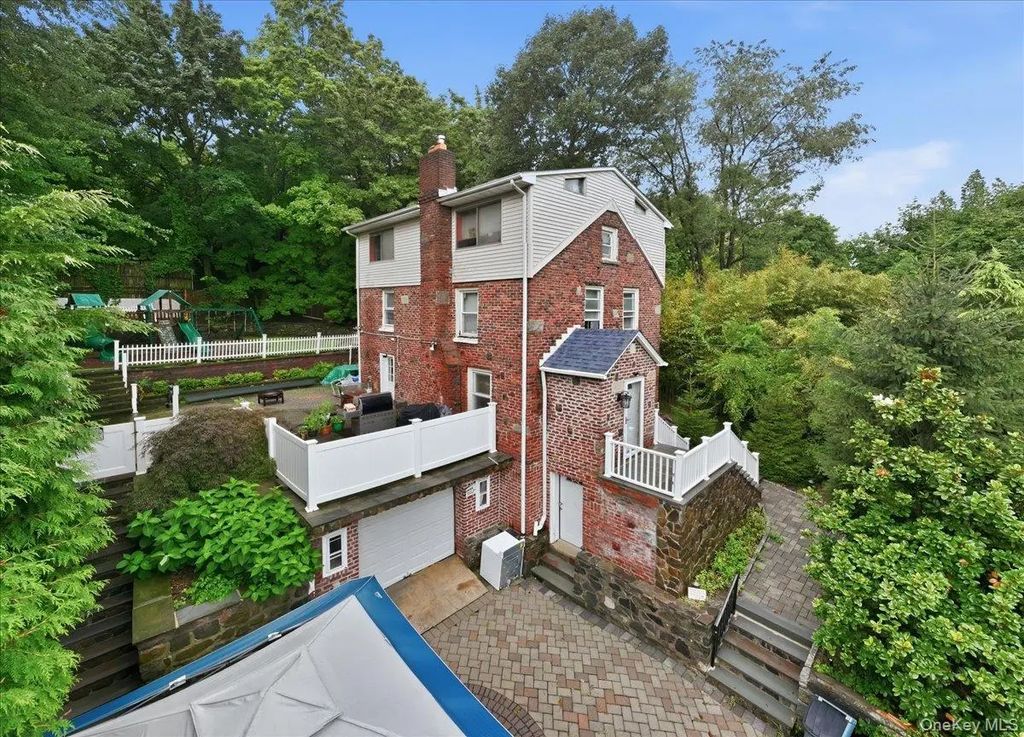 262 Upper Depew Avenue, Nyack
