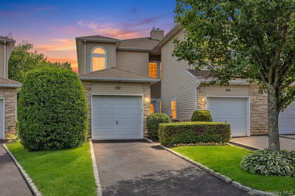 157 Windwatch Drive, Hauppauge