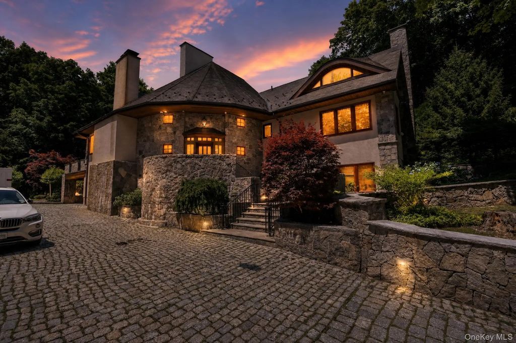 23 Inningwood Road, Ossining