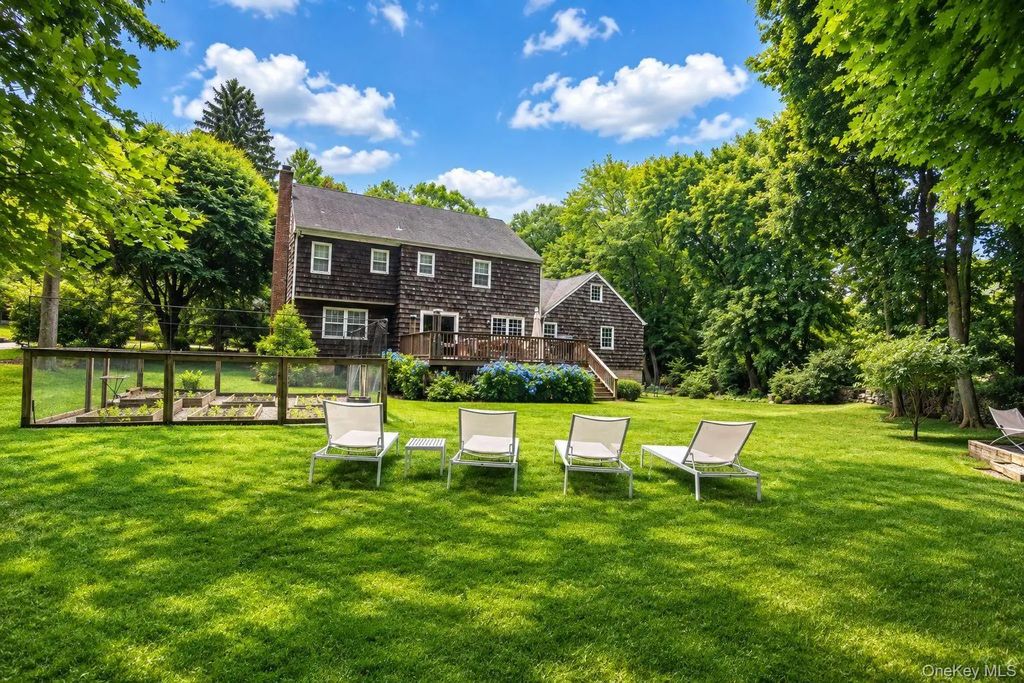 15 Laurel Hill Road, Dobbs Ferry