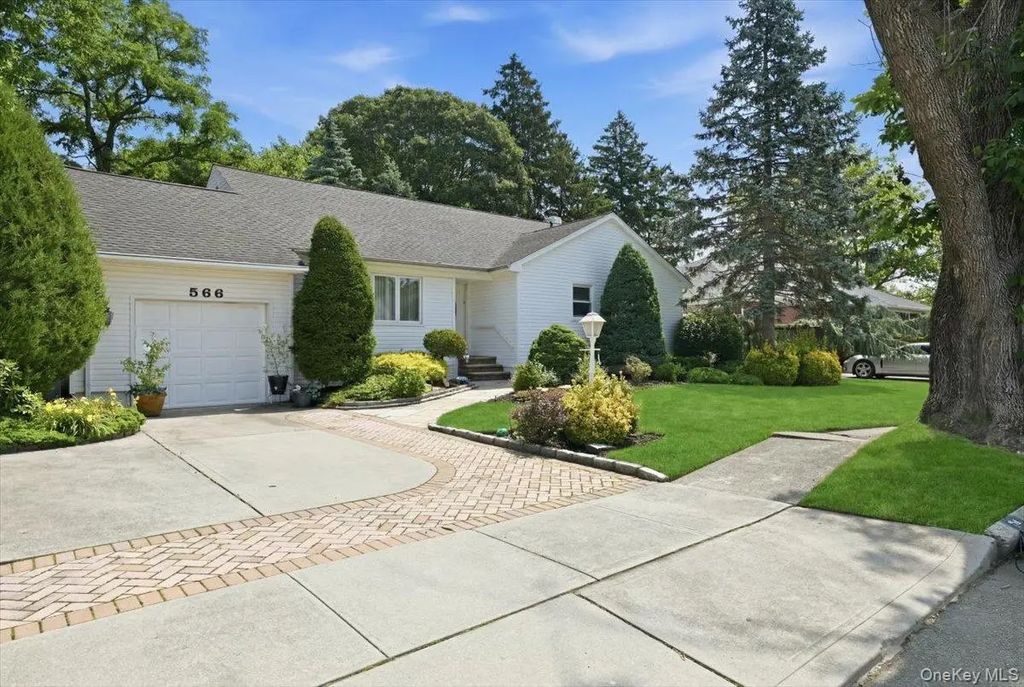 566 Harrison Avenue, East Meadow