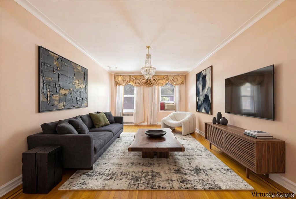 64-85 Saunders Street # A8, Rego Park