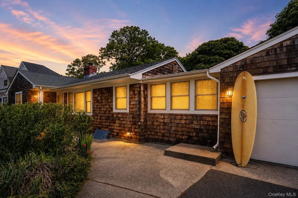 27 West Side Avenue, East Quogue