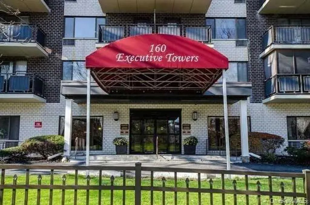 160 Academy Street # 8c, Poughkeepsie