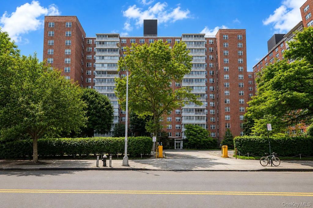4310 Kissena Boulevard # 6b, Flushing