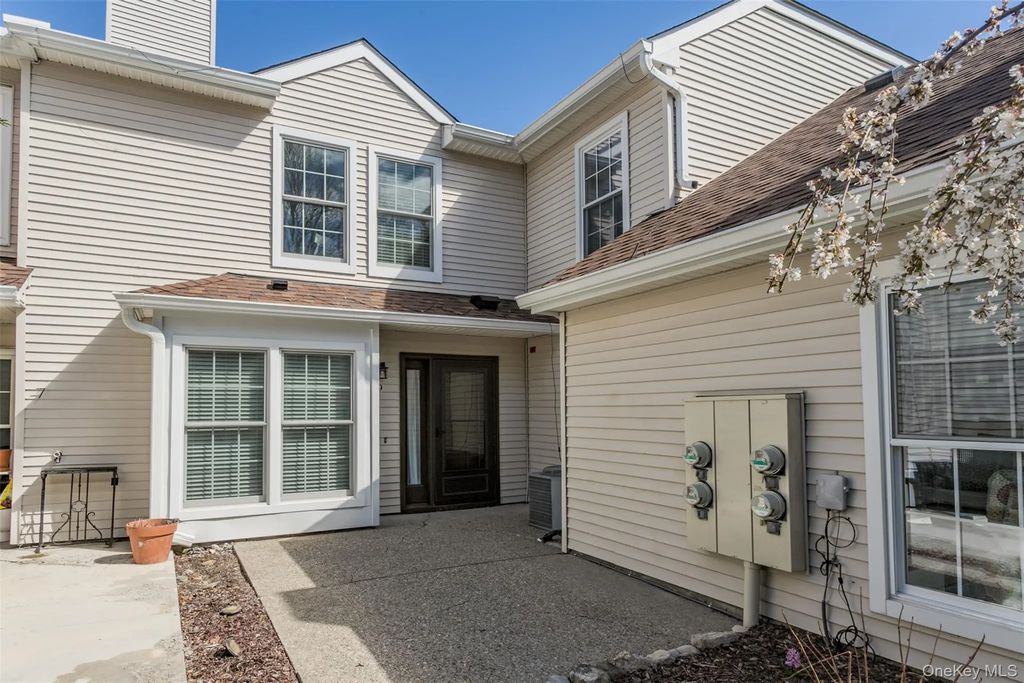 9 Olde Wagon Road, Warwick