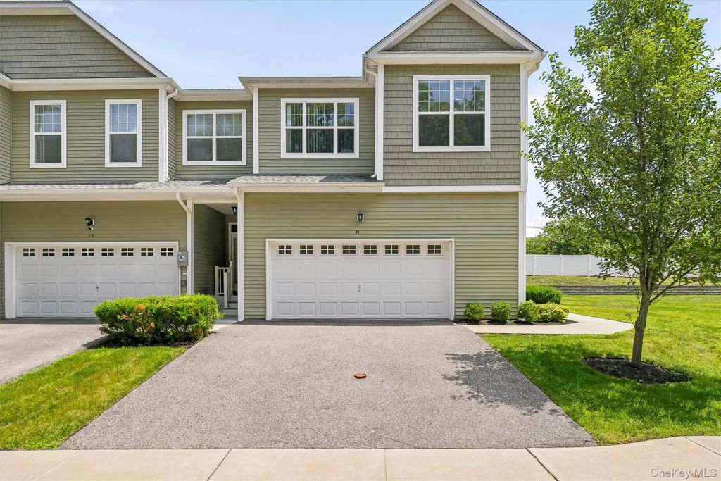 31 Magnolia Park Road, Middletown
