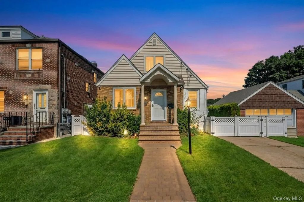 374 Rockaway Parkway, Valley Stream