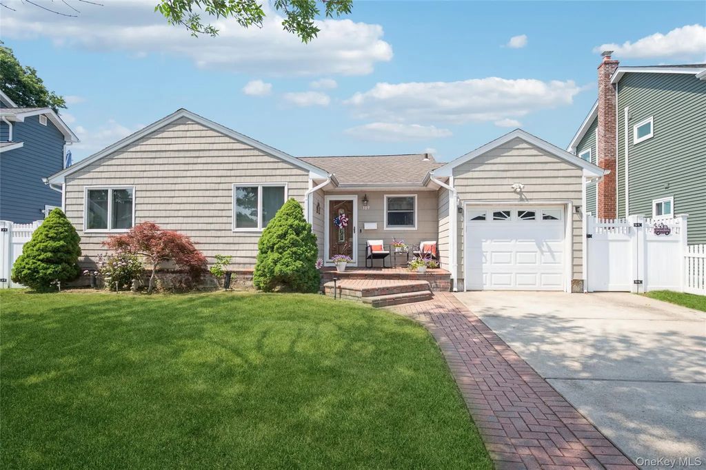 389 Briarwood Road, Massapequa