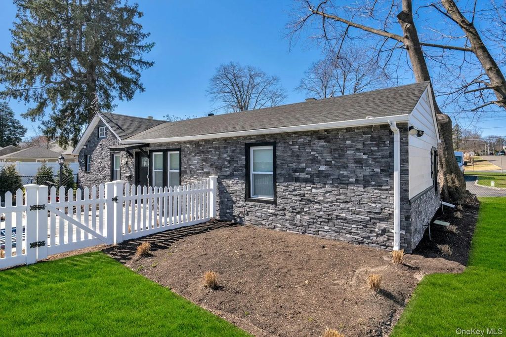 25 Miller Street, Glen Cove