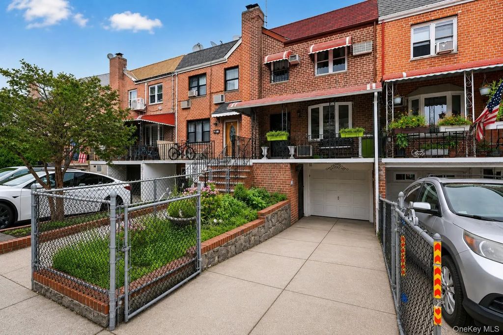 25-19 76th Street, East Elmhurst