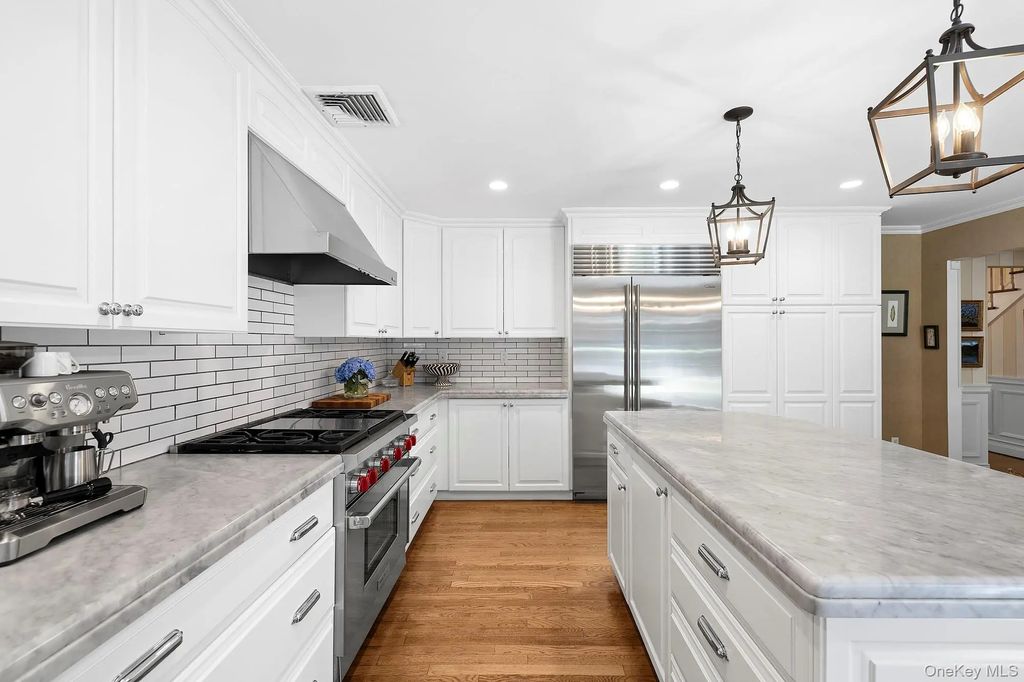855 Orchard Lane, Muttontown