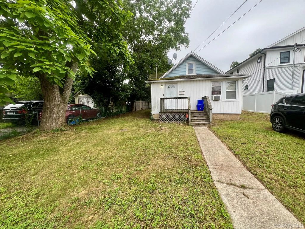 15 Westfield Avenue, Roosevelt