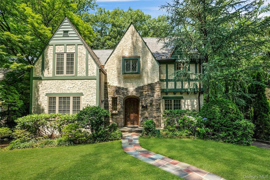 36 Ridge Road, New Rochelle