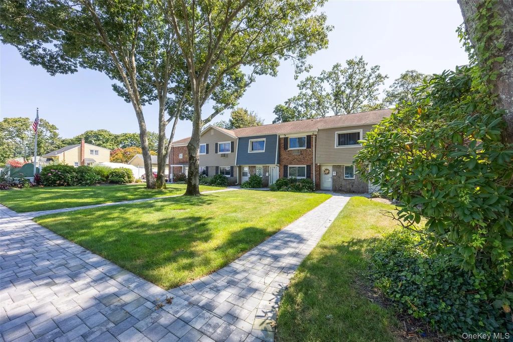 40 W 4th Street # 7, Patchogue