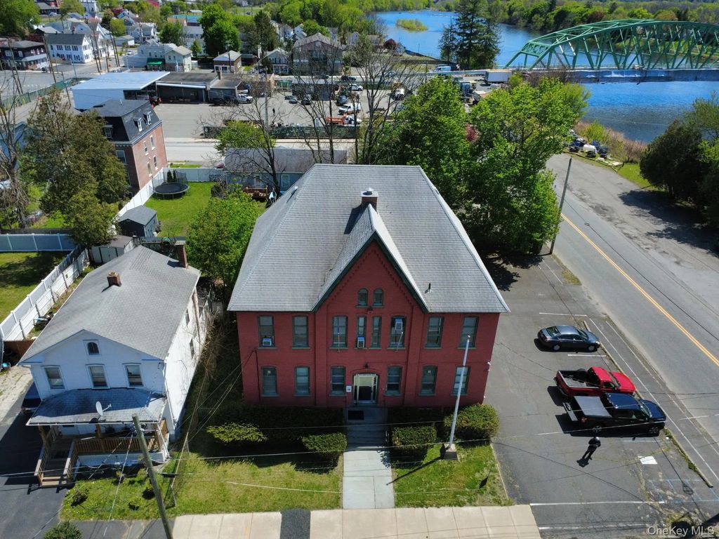 9 Thompson Street, Port Jervis