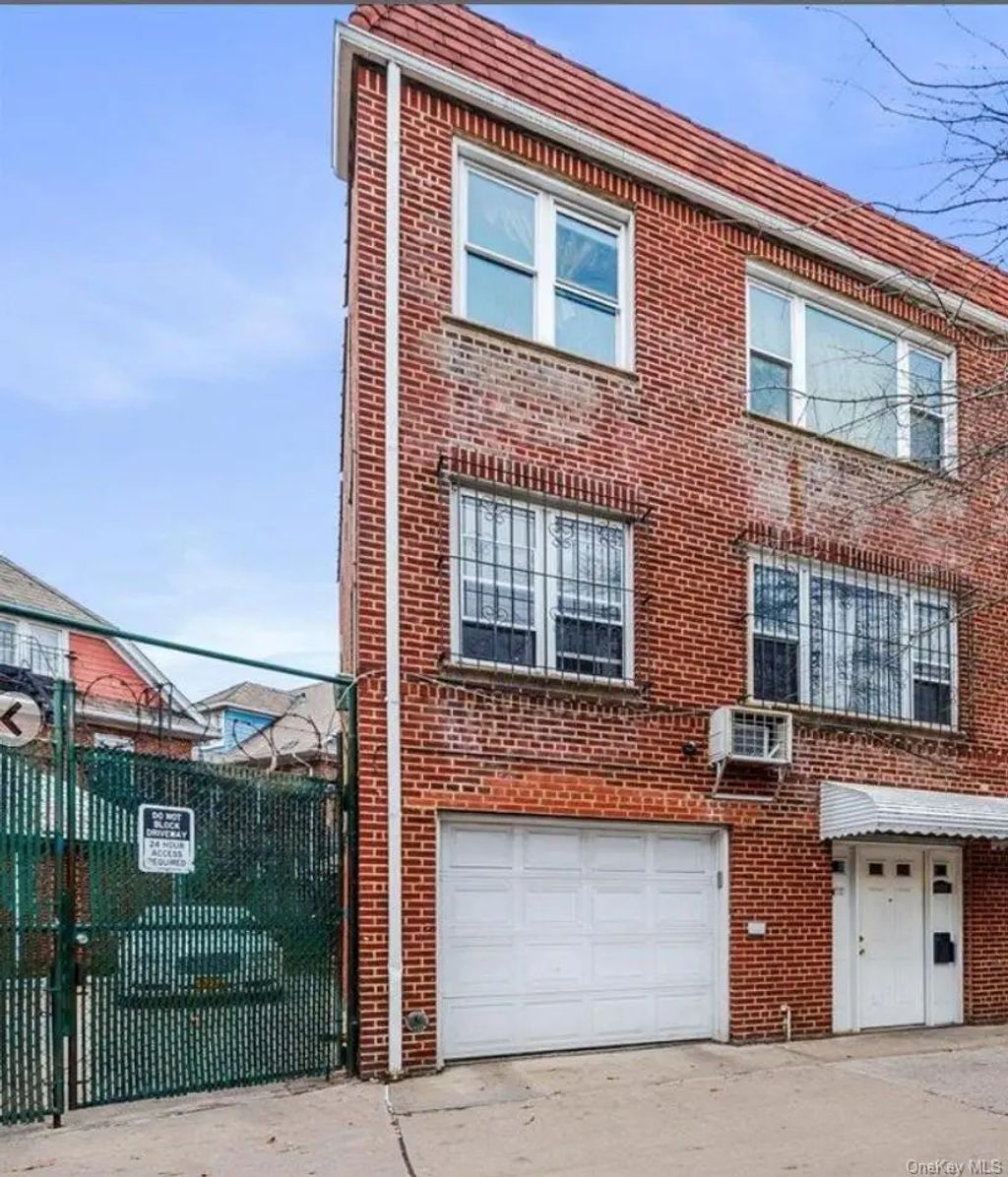 90-25a & Lot 155 Elmhurst Avenue, Jackson Heights