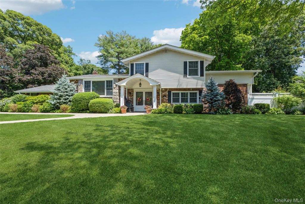 43 Viola Drive, Glen Cove