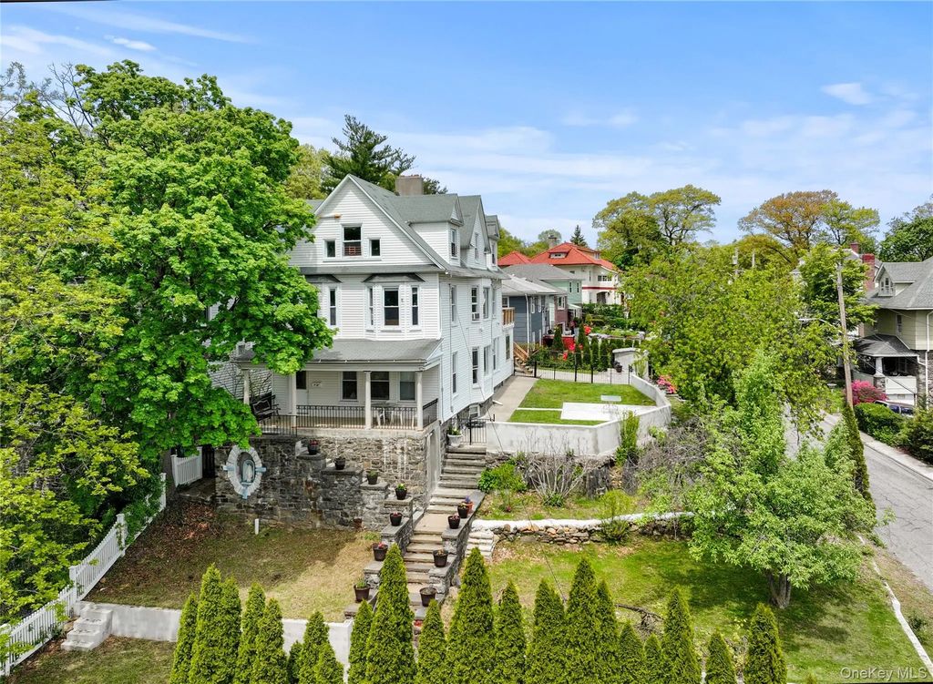 21 Wendover Road, Yonkers