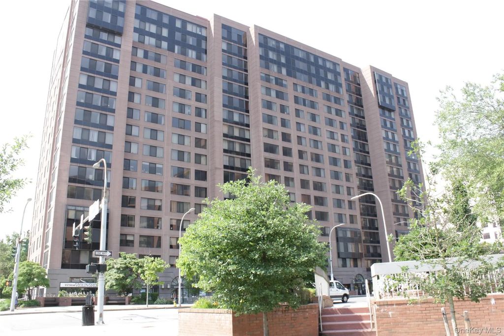 4 Martine Avenue # 905, White Plains