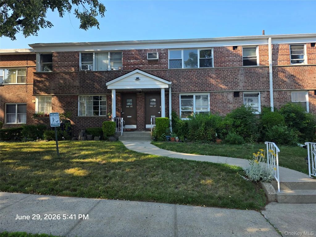 19607 Dunton Ave # 1c, Holliswood