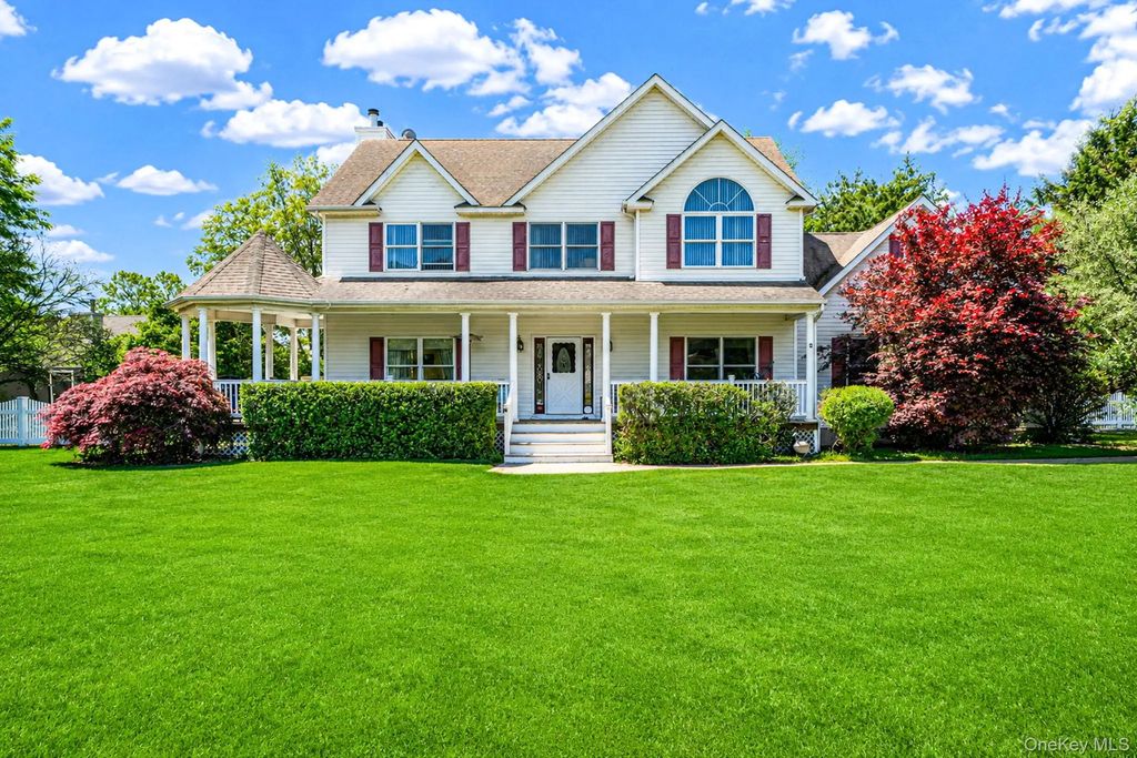 4 Pheasant Court, Riverhead