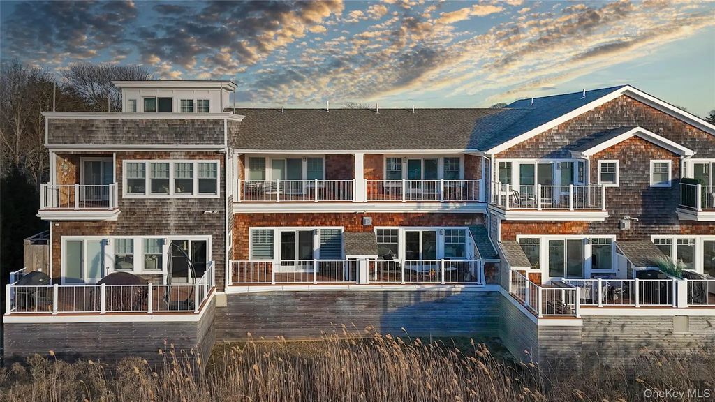 68 Foster Avenue # 4, Hampton Bays